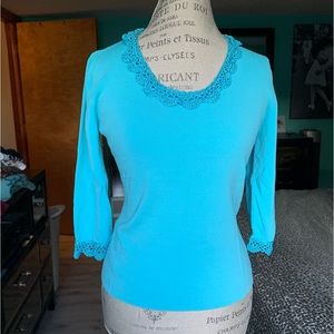 J.A.C. 3/4 sleeve crochet hem top size L